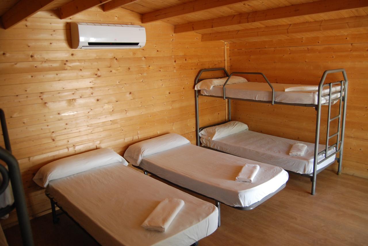 Camping Valdearenas อิซนาฮาร์ ภายนอก รูปภาพ