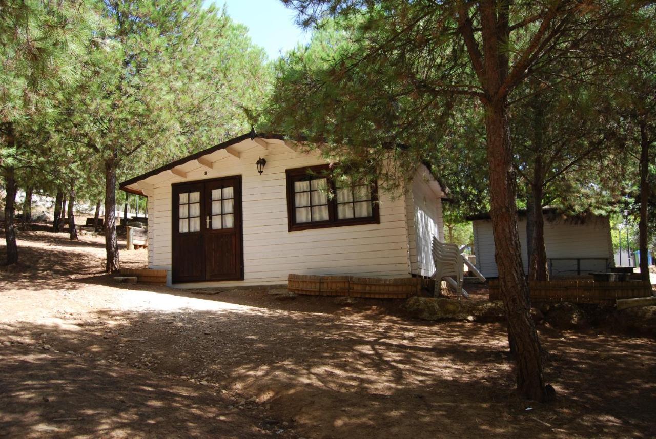 Camping Valdearenas อิซนาฮาร์ ภายนอก รูปภาพ